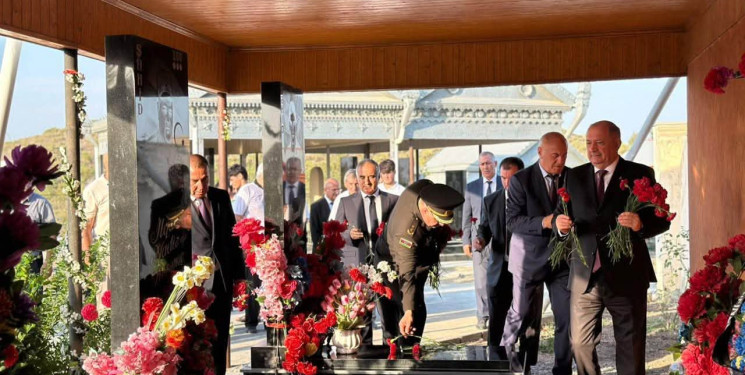 Anım Günü ərəfəsində şəhidlərimizin əziz xatirəsi ehtiramla yad edilir
